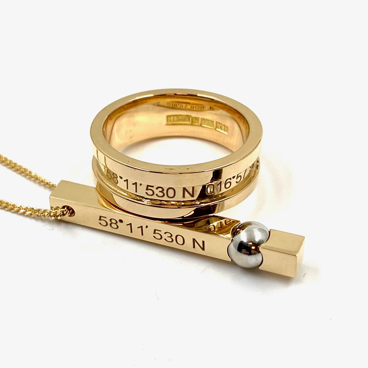 Rödguldsring, ring med gravyr, herring